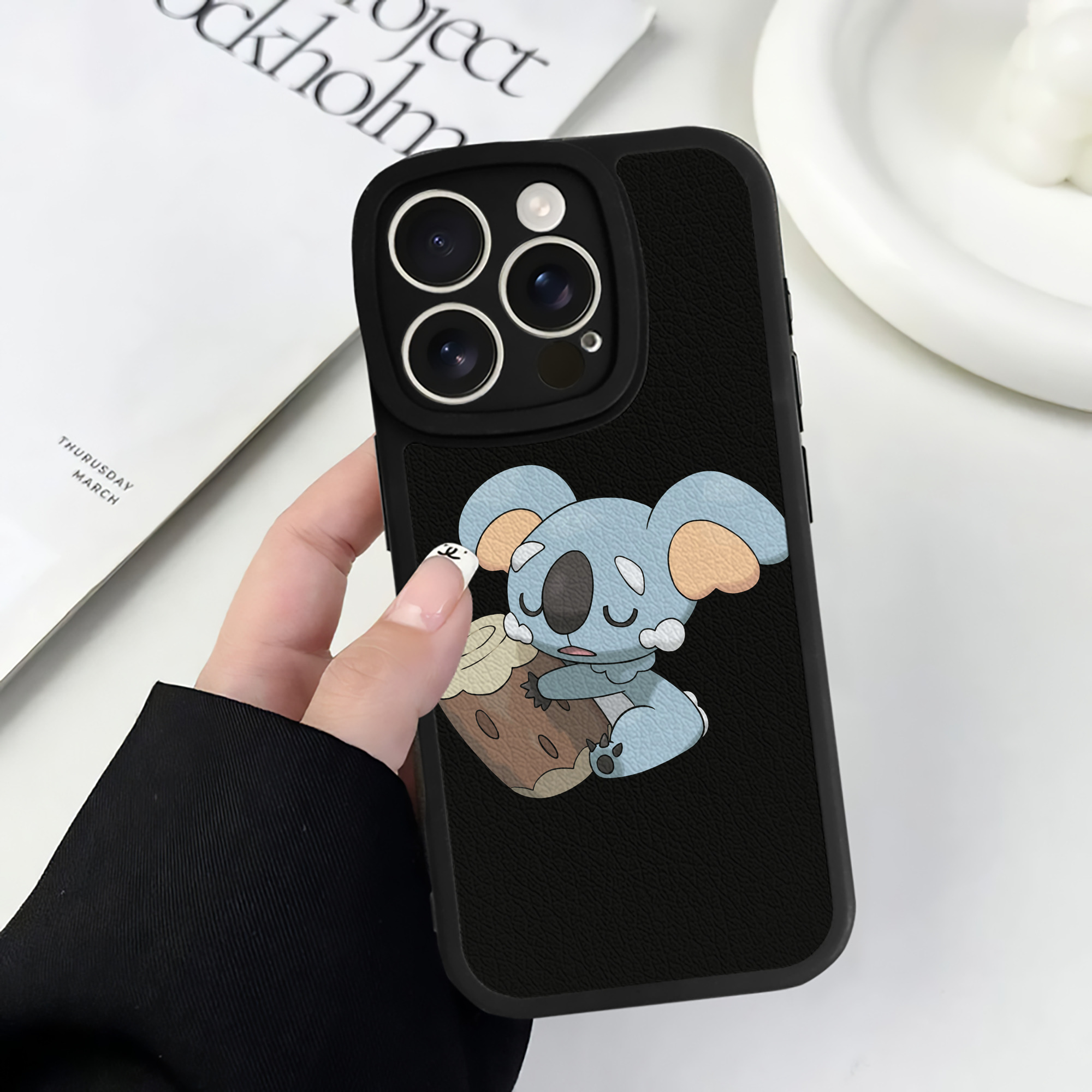 （画像用） ポケットモンスター Pokémon 【iPhone 16シリーズ対応】シリコンスマホケース（レザー調） 材質：シリコン